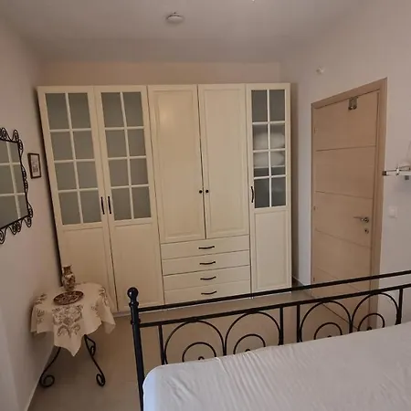 Apartment Sofias House At Place By The Sea Hanioti